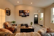 Lincoln Upstairs — Stylish 2BR Retreat, Sheridan WY