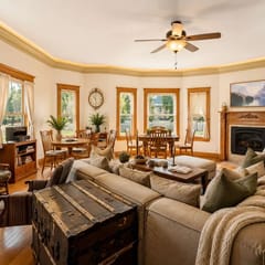Gratitude · 1920 Victorian · Sleeps 15 · Downtown