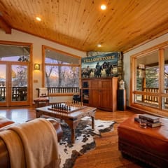 Bunkhouse — Ranch Estate, Private Pond, Story WY
