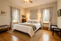 Gratitude | A 1920 Charm in Historic Residence Hill | 6 Bedrooms, 5.5 Baths, Sleeps 16 | Fireplace, Hardwood Floors, Event Opportunity | Walk to Downtown Sheridan, Wyoming