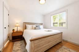 The Bishop | Remodeled 1957 Home Near Downtown Sheridan WY | Sleeps 6 | King + Full + Twin + Sofa | BBQ Deck | In-Unit Laundry | Wyo Stays Concierge | Bighorn Mountain Base