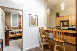Buffalo Bill Hideout | Historic 1895 Western Retreat in Downtown Sheridan Wyoming | Queen Bed, Smart TV, Free Parking & EV Charger | Walkable to Main Street Shops, Dining & Nightlife