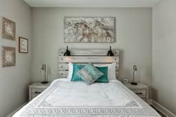 The Farmhouse at Lincoln Suites | Modern Smart Home in Sheridan, WY | King Bed, Full Kitchen, Keyless Entry | Moments from Downtown Dining and Bighorn Mountain Access
