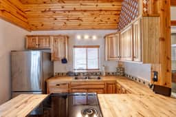 Piney Tiny House — Loft, Wildlife Views, Banner WY - Image 4