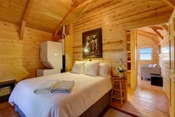 Rustic Ridge Cabin — Pet-Friendly, Bighorn Mountain Views, Dayton WY - Image 3