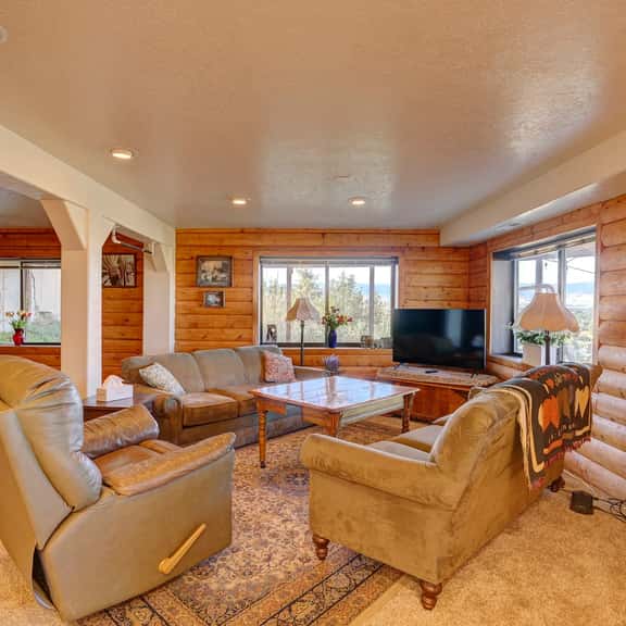 Panorama — Sweeping Bighorn Views, 3BR, Sheridan WY - Image 1