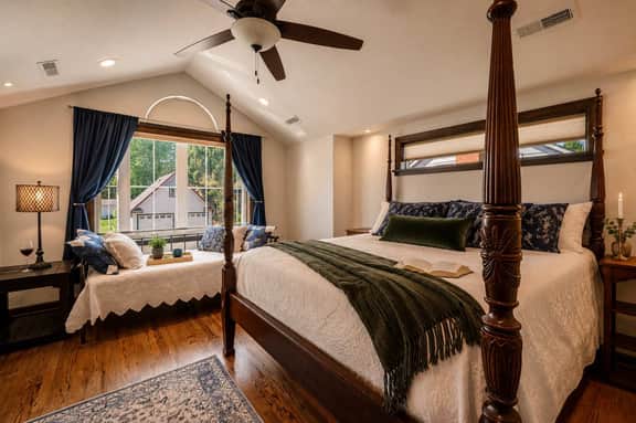 Gratitude | A 1920 Charm in Historic Residence Hill | 6 Bedrooms, 5.5 Baths, Sleeps 16 | Fireplace, Hardwood Floors, Event Opportunity | Walk to Downtown Sheridan, Wyoming
