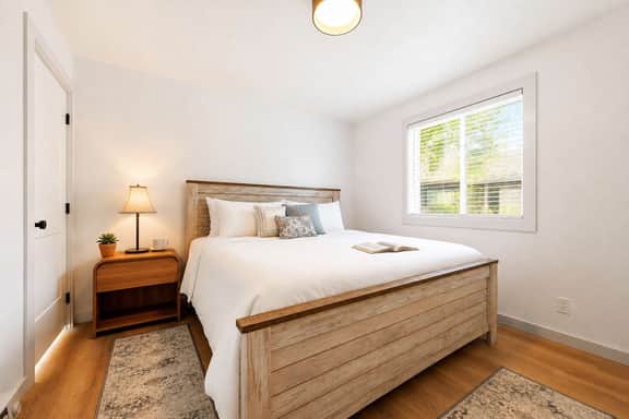 The Bishop | Remodeled 1957 Home Near Downtown Sheridan WY | Sleeps 6 | King + Full + Twin + Sofa | BBQ Deck | In-Unit Laundry | Wyo Stays Concierge | Bighorn Mountain Base