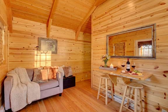 Rustic Ridge Cabin — Pet-Friendly, Bighorn Mountain Views, Dayton WY - Image 4