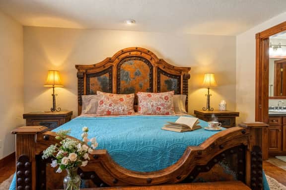 Bunkhouse — Ranch Estate, Private Pond, Story WY - Image 4