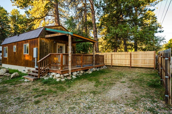 Piney Tiny House — Loft, Wildlife Views, Banner WY - Image 1