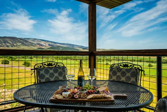Rachael's Place — Mountain Views, Dayton WY - Image 1