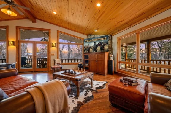Bunkhouse — Ranch Estate, Private Pond, Story WY - Image 1